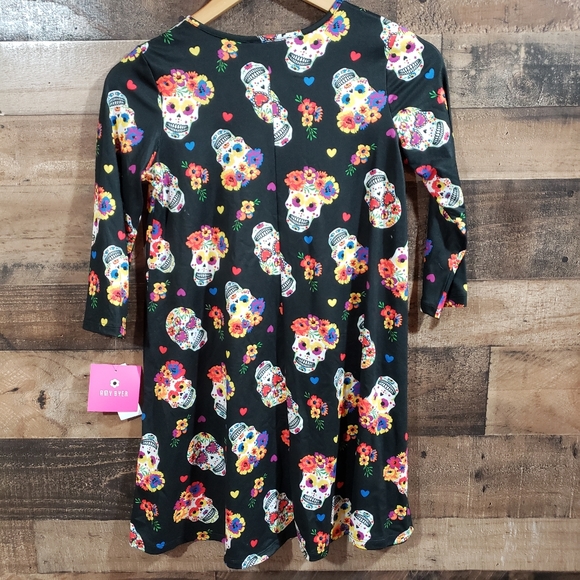 Amy Byer NWT sugar skulls, flowers, and hearts print knit dress - Picture 4 of 8